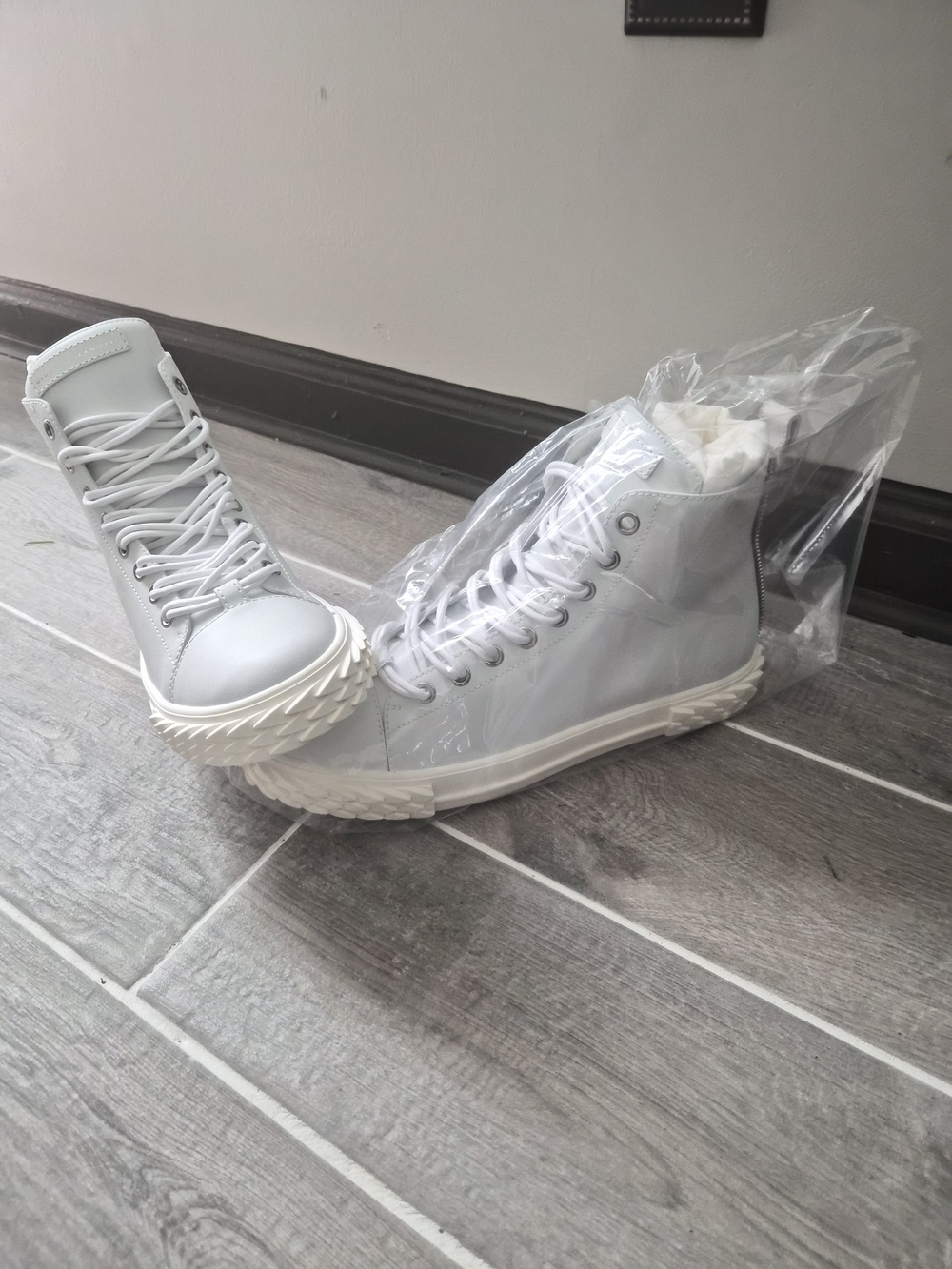 Giuseppe Zanotti High-Top Lace Sneakers - White
